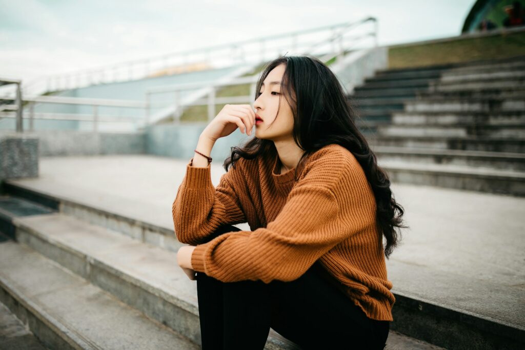 Wondering why you overthink everything? Learn the causes behind overthinking and effective, therapist backed ways to stop the cycle for good.